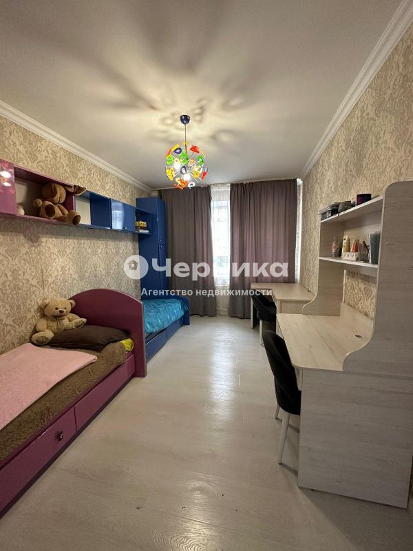 2-комн. квартира, 71 м², 1/9 этаж