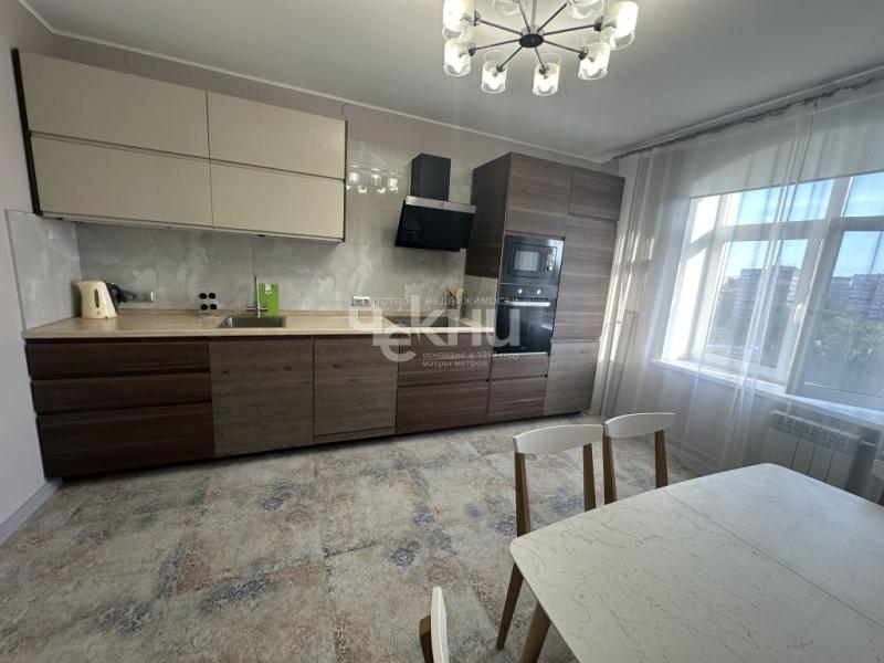 2-комн. квартира, 78 м², 6/7 этаж