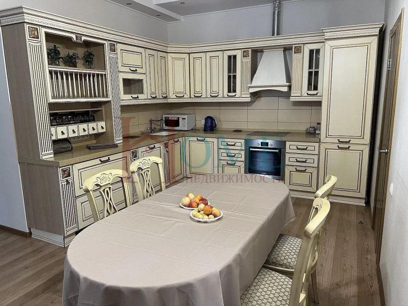 4-комн. квартира, 120 м², 3/23 этаж