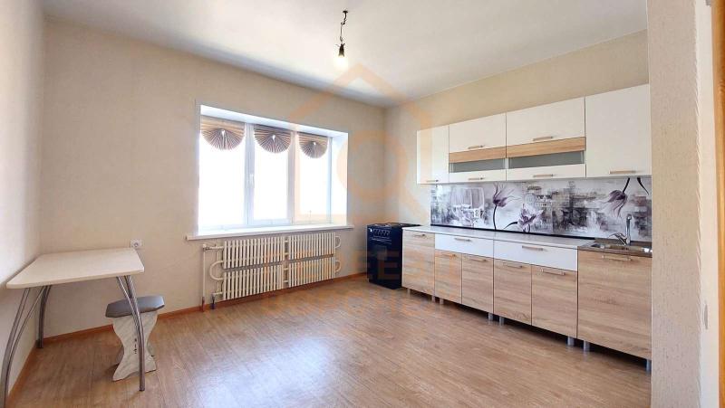 2-комн. квартира, 77 м², 16/16 этаж