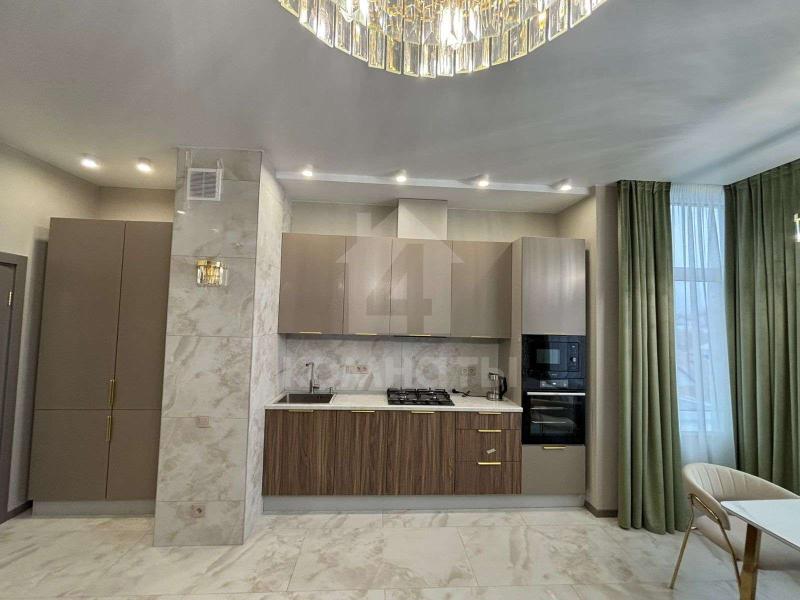 2-комн. квартира, 80 м², 1/5 этаж