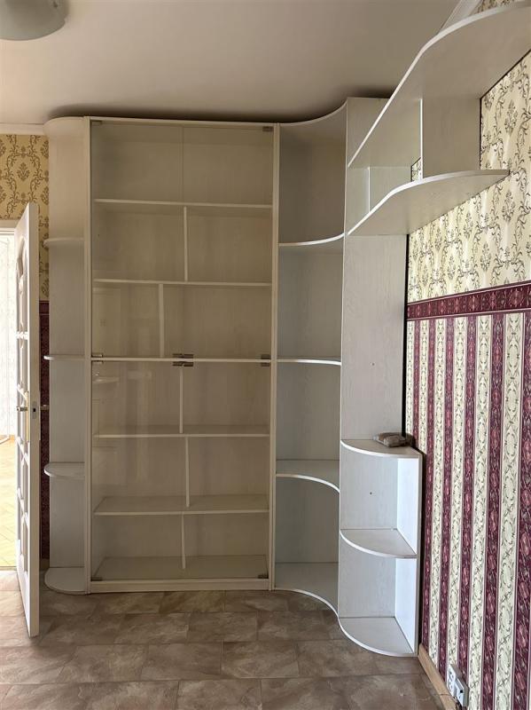 2-комн. квартира, 70 м², 3/5 этаж