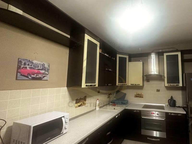 3-комн. квартира, 100 м², 13/14 этаж