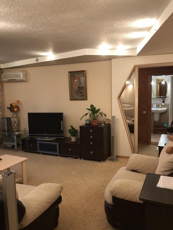 3-комн. квартира, 72 м², 4/9 этаж