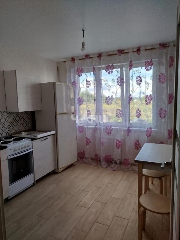 2-комн. квартира, 45 м², 2/10 этаж