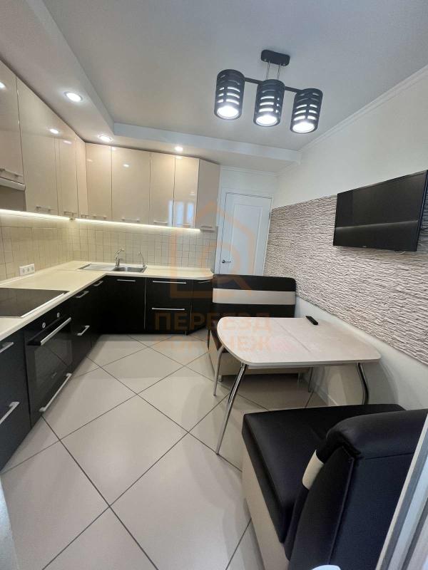 2-комн. квартира, 60 м², 3/20 этаж