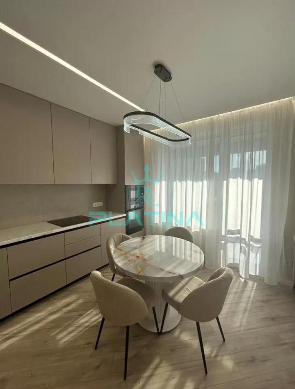 2-комн. квартира, 75 м², 5/8 этаж