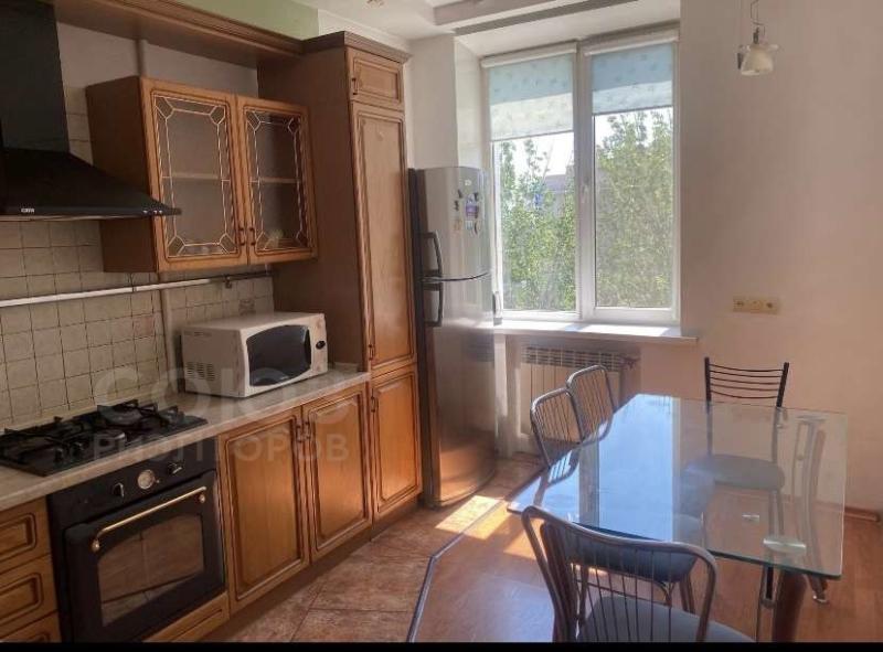 2-комн. квартира, 60 м², 4/7 этаж