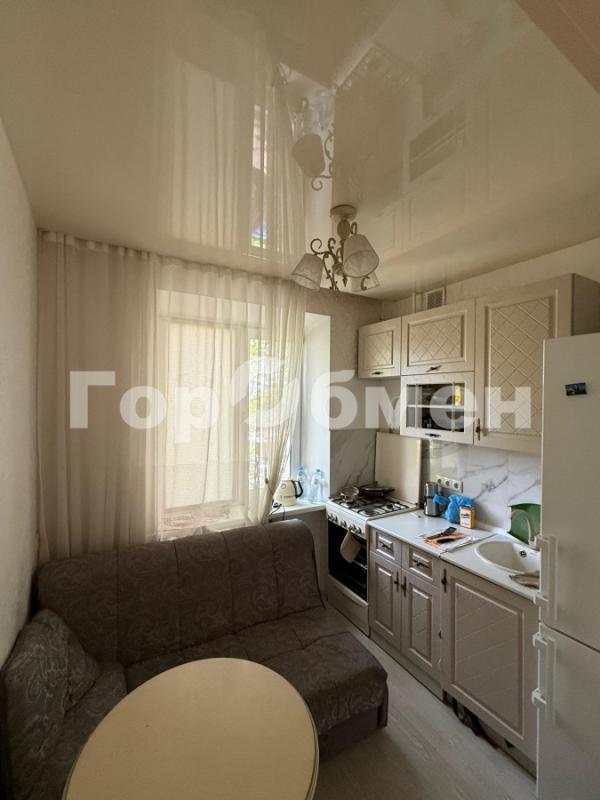 2-комн. квартира, 42 м², 3/5 этаж