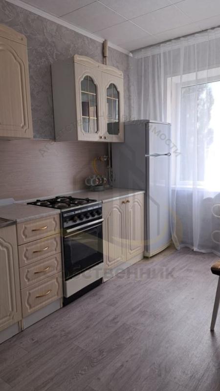 2-комн. квартира, 50 м², 4/5 этаж