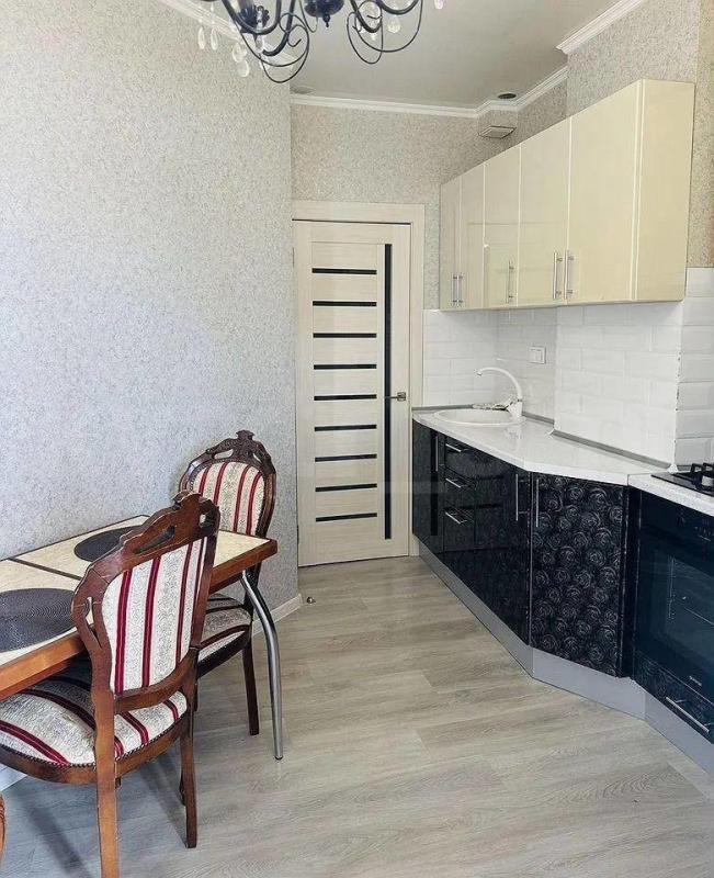 1-комн. квартира, 35 м², 10/21 этаж