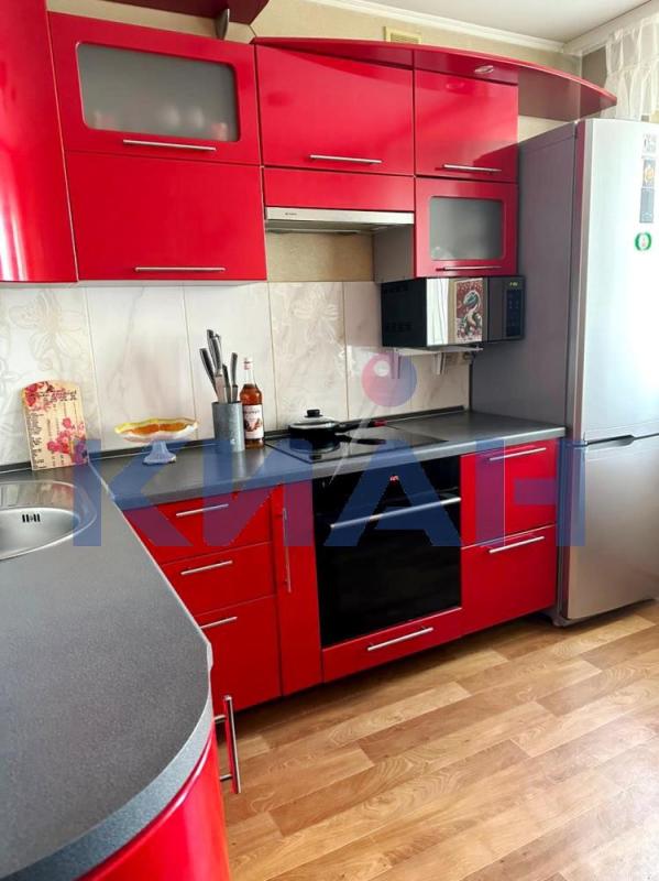 2-комн. квартира, 64 м², 2/10 этаж