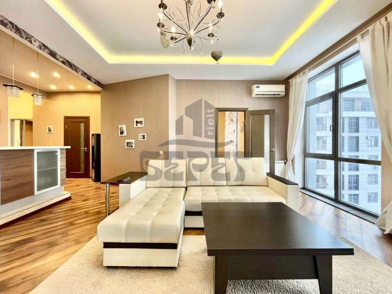 2-комн. квартира, 70 м², 7/24 этаж