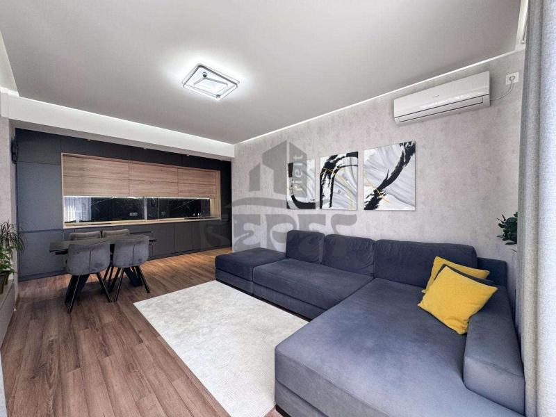 2-комн. квартира, 43 м², 21/25 этаж