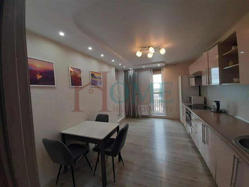 2-комн. квартира, 55 м², 13/17 этаж