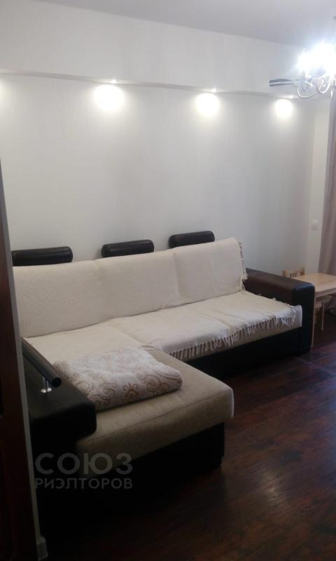 2-комн. квартира, 42 м², 3/5 этаж