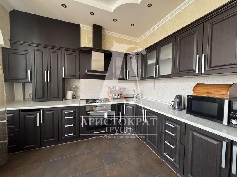 2-комн. квартира, 116 м², 4/5 этаж