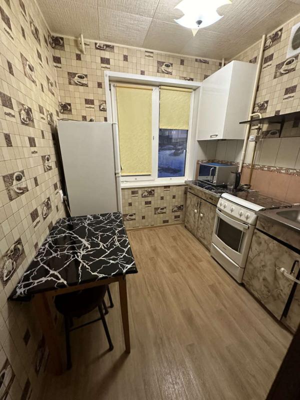 2-комн. квартира, 47 м², 3/5 этаж