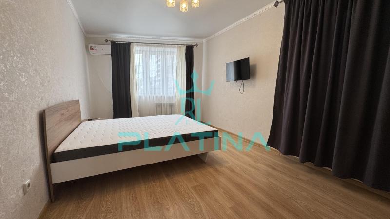 2-комн. квартира, 60 м², 1/17 этаж