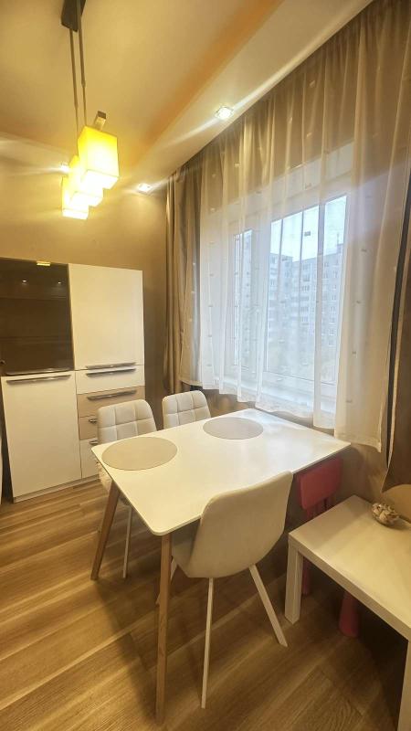 3-комн. квартира, 74 м², 4/9 этаж