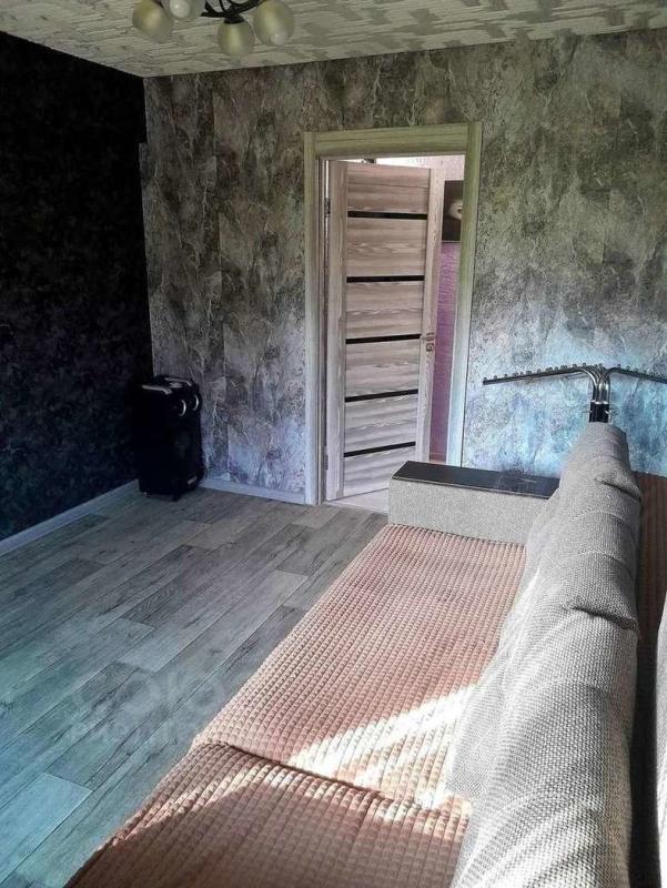 2-комн. квартира, 48 м², 1/5 этаж