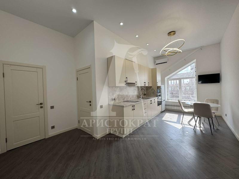 1-комн. квартира, 42 м², 10/10 этаж