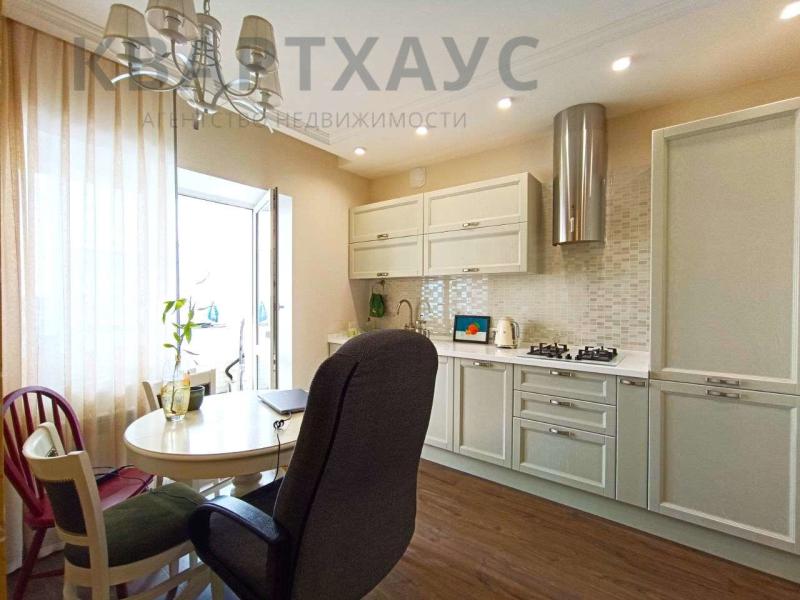 2-комн. квартира, 66 м², 6/6 этаж