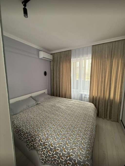 2-комн. квартира, 57 м², 2/5 этаж