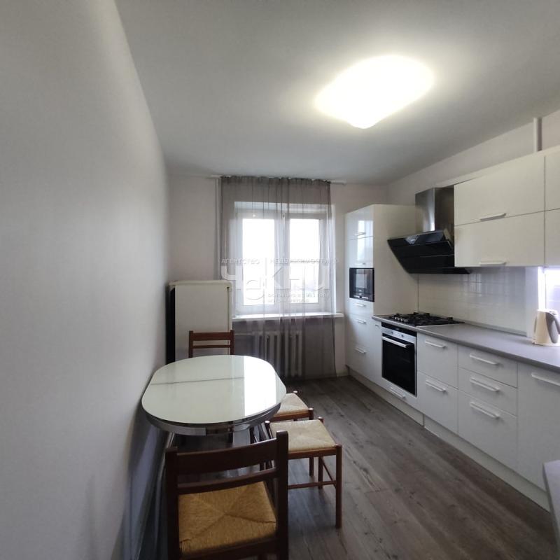 2-комн. квартира, 73 м², 9/10 этаж