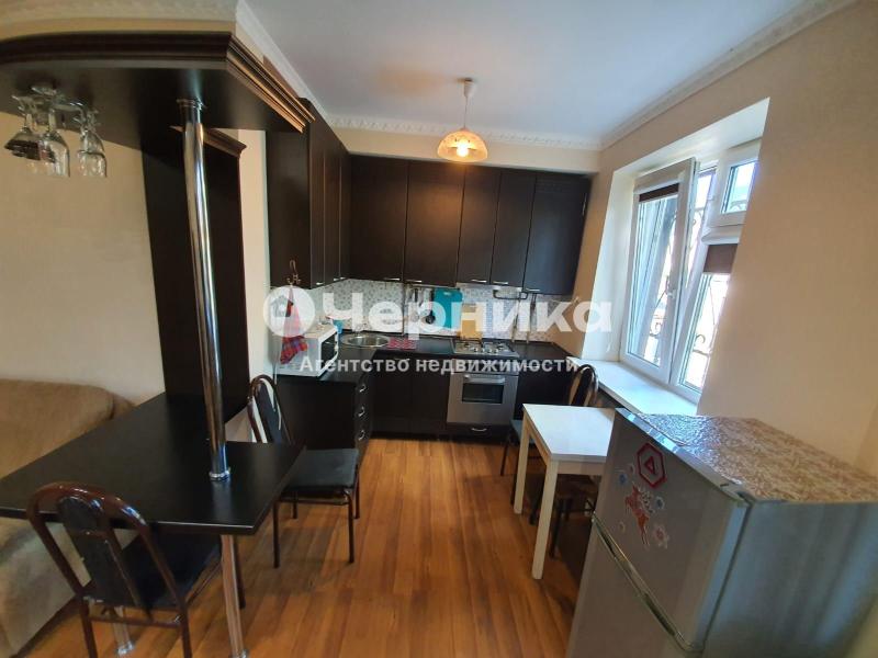 2-комн. квартира, 52 м², 2/4 этаж