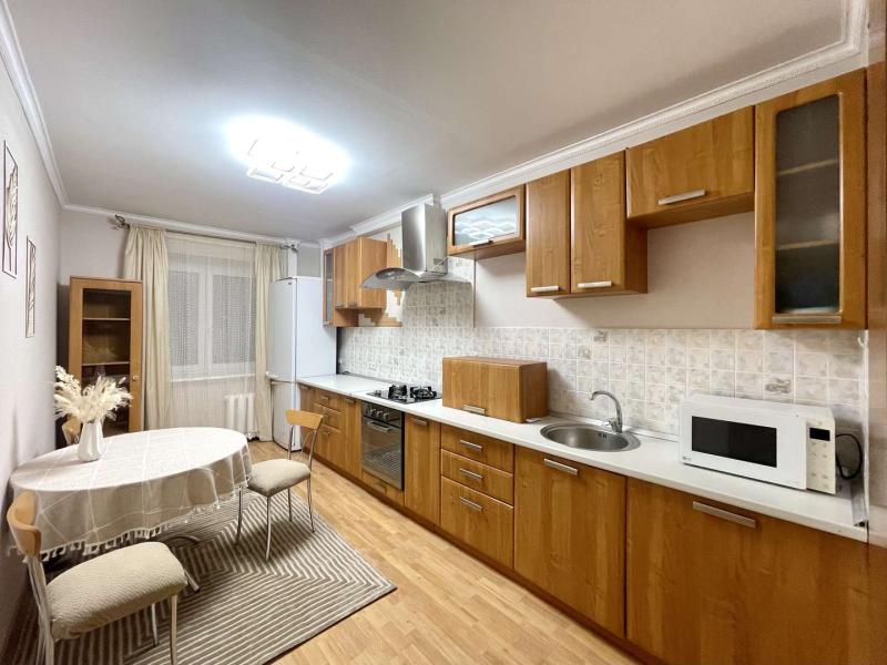 3-комн. квартира, 100 м², 7/9 этаж