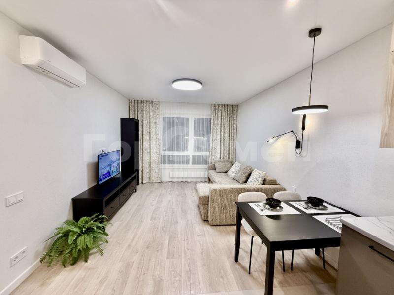 2-комн. квартира, 43 м², 7/33 этаж