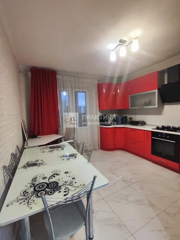 2-комн. квартира, 70 м², 5/10 этаж