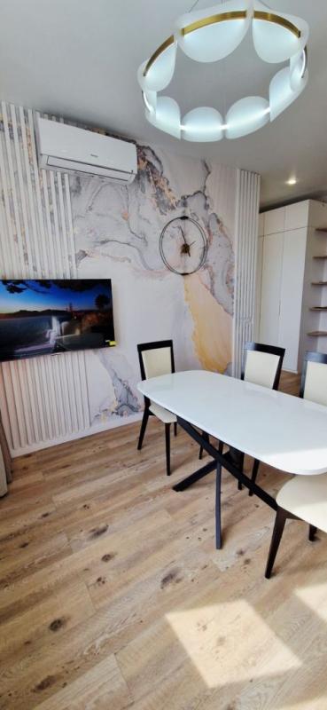 2-комн. квартира, 63 м², 13/34 этаж