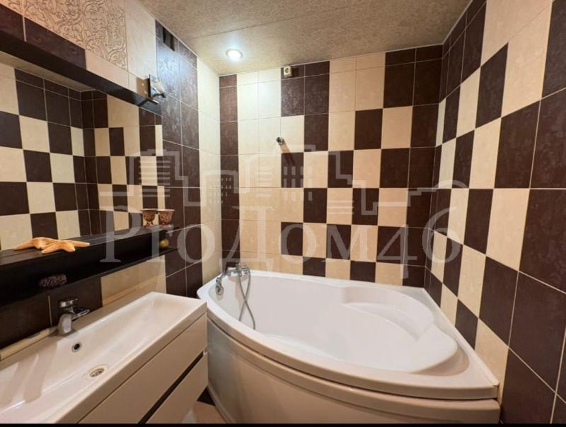 3-комн. квартира, 76 м², 1/12 этаж