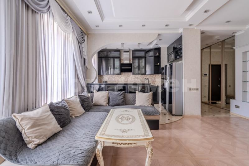 4-комн. квартира, 109 м², 3/5 этаж
