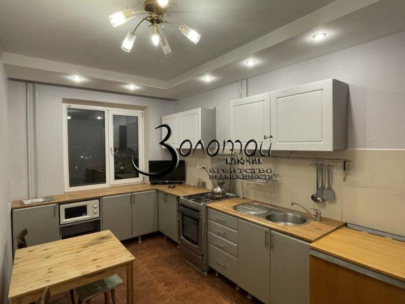 3-комн. квартира, 76 м², 7/9 этаж