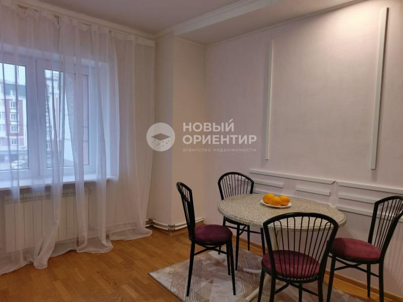 3-комн. квартира, 107 м², 3/3 этаж