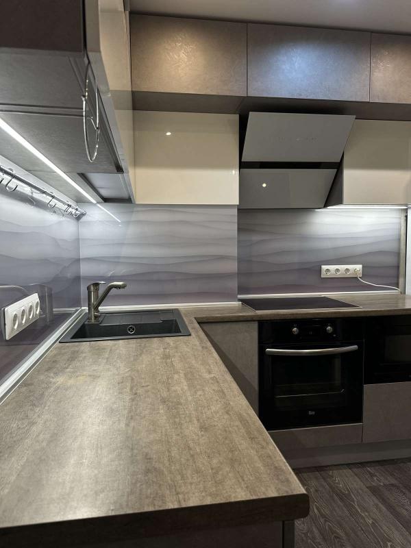 3-комн. квартира, 68 м², 1/9 этаж