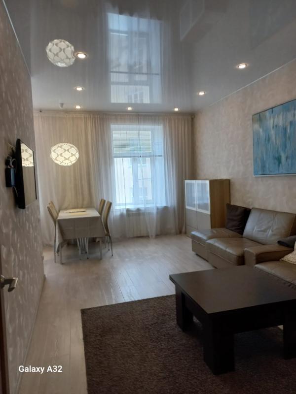 2-комн. квартира, 88 м², 3/5 этаж