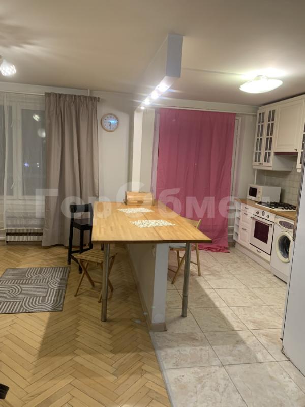 2-комн. квартира, 49 м², 11/14 этаж