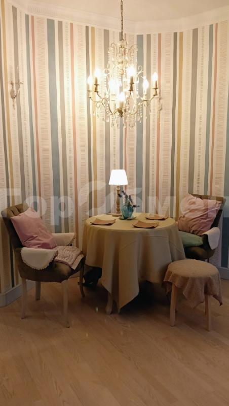 2-комн. квартира, 53 м², 2/4 этаж