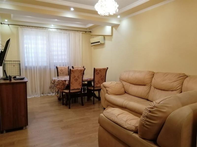 3-комн. квартира, 75 м², 1/6 этаж