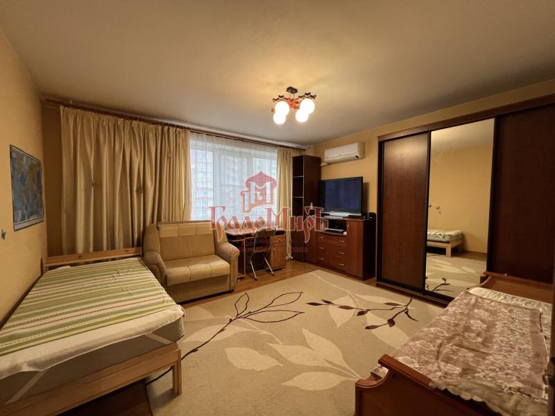 2-комн. квартира, 53 м², 7/15 этаж