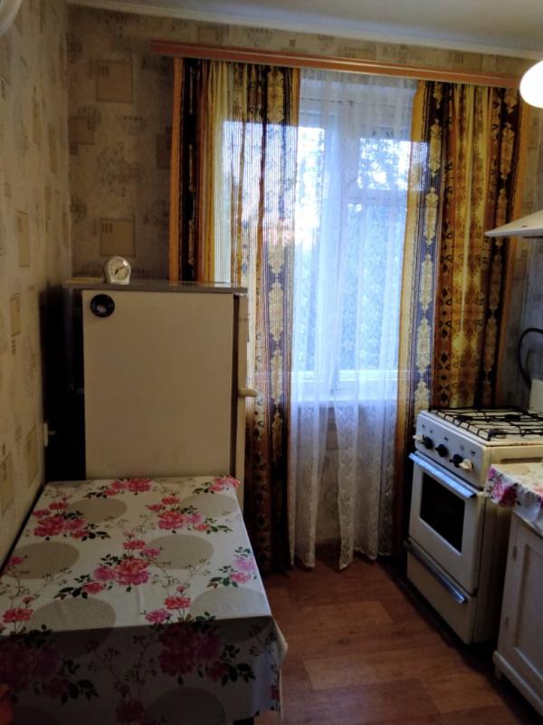 3-комн. квартира, 60 м², 2/5 этаж