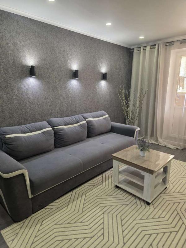 1-комн. квартира, 37 м², 3/5 этаж