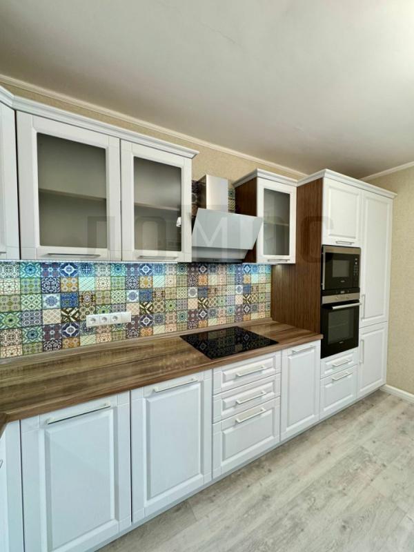 2-комн. квартира, 69 м², 20/28 этаж