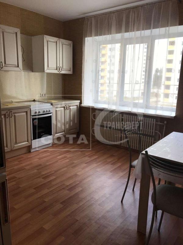 2-комн. квартира, 65 м², 3/16 этаж