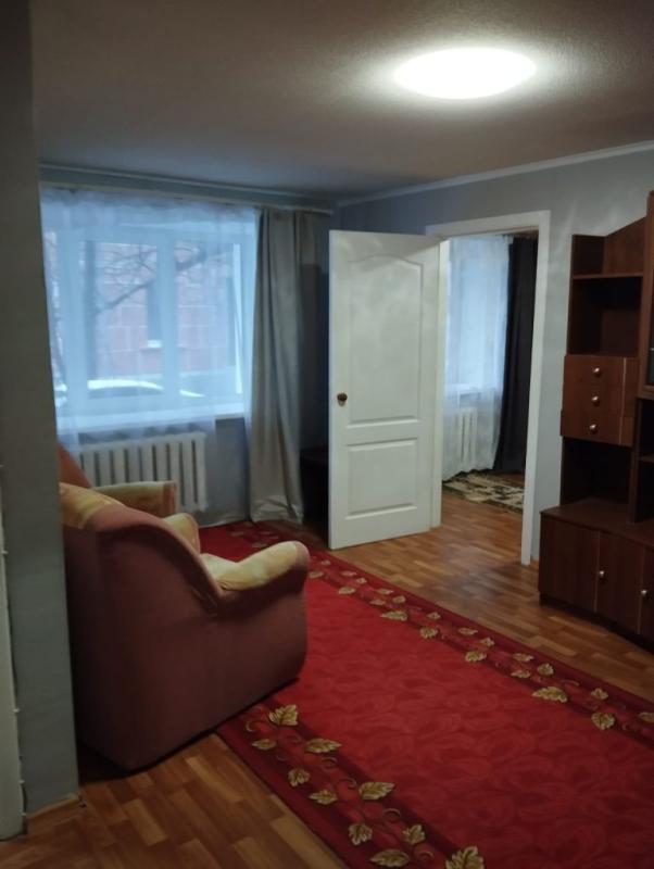 2-комн. квартира, 42 м², 1/5 этаж