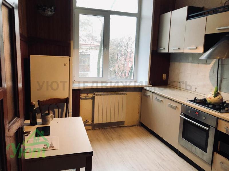 3-комн. квартира, 90 м², 3/5 этаж